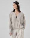 LIGHTWEIGHT CASHMERE AND SILK SWEATER WITH PRECIOUS DETAIL