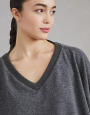 MAGLIA IN CASHMERE CON PRECIOUS RIBBED NECKLINE