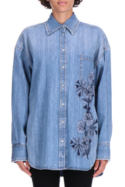 CAMICIA OVER IN DENIM LEGGERO CON RICAMO FLOREALE